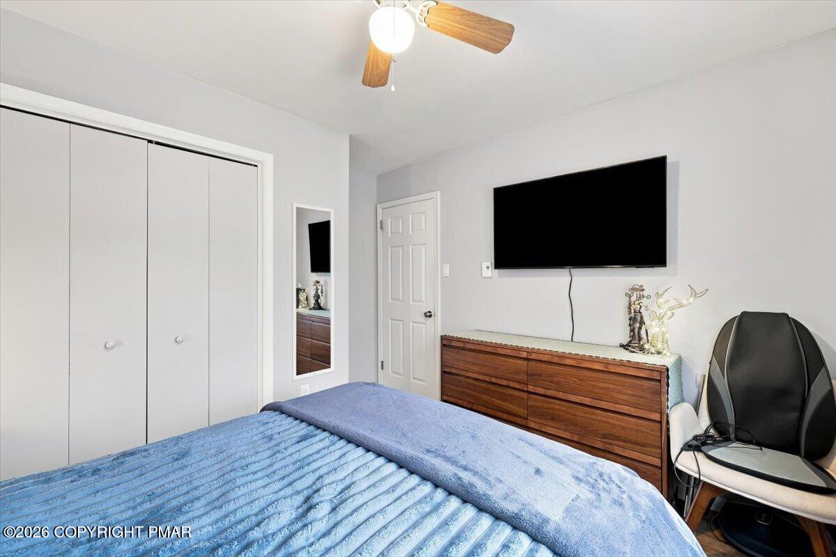 2385 Winding Way Property Photo 29