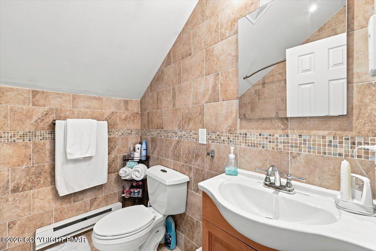 2385 Winding Way Property Photo 30