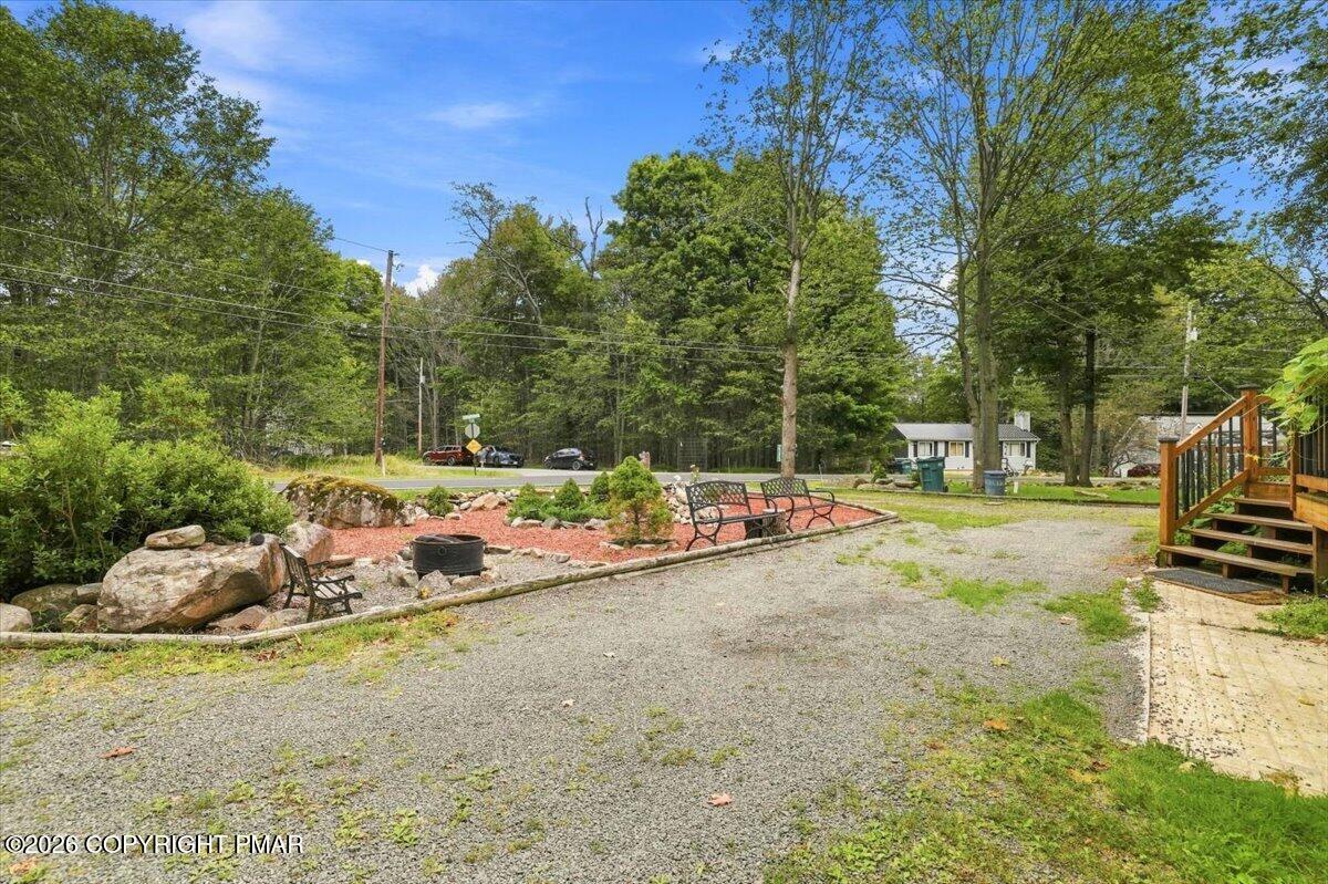 2385 Winding Way Property Photo 37