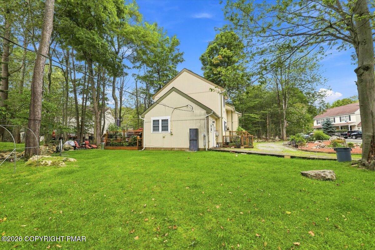 2385 Winding Way Property Photo 39