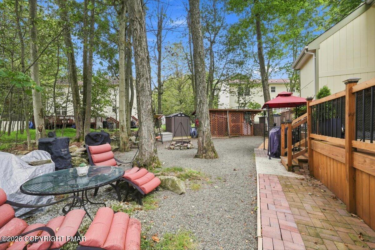 2385 Winding Way Property Photo 40