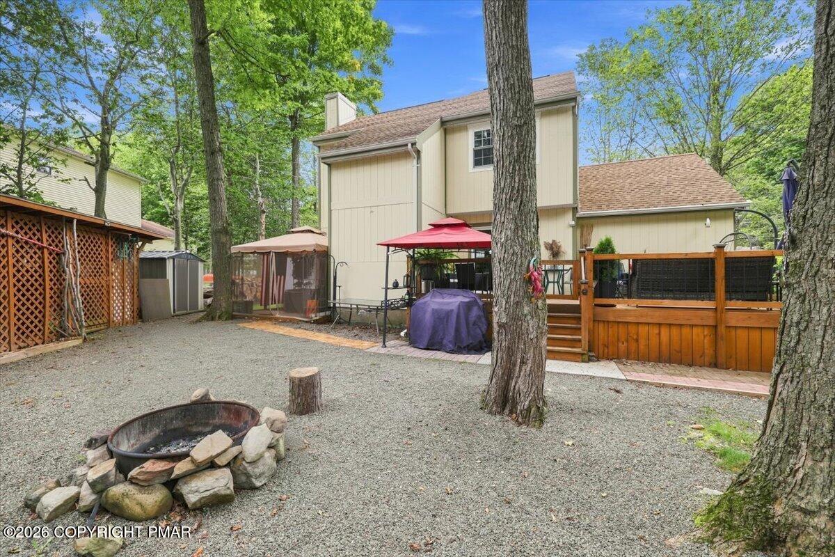 2385 Winding Way Property Photo 42