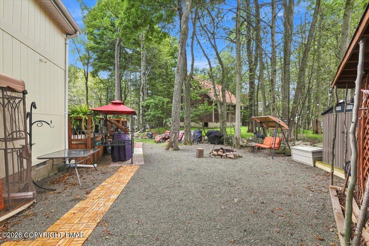 2385 Winding Way Property Photo 44