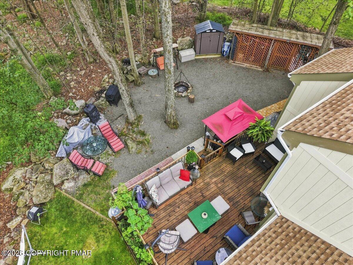 2385 Winding Way Property Photo 54