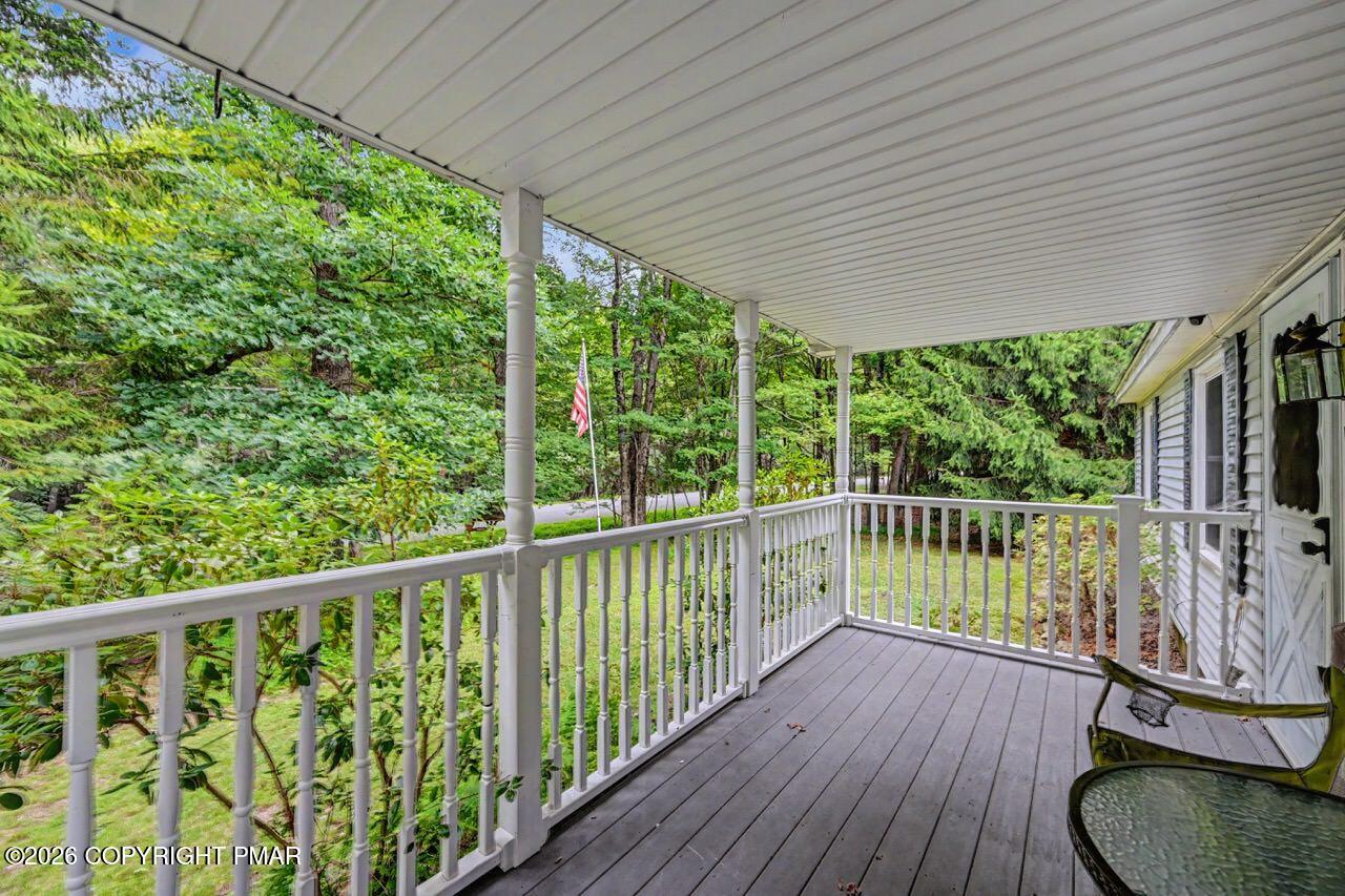 634 Towamensing Trail Property Photo 4