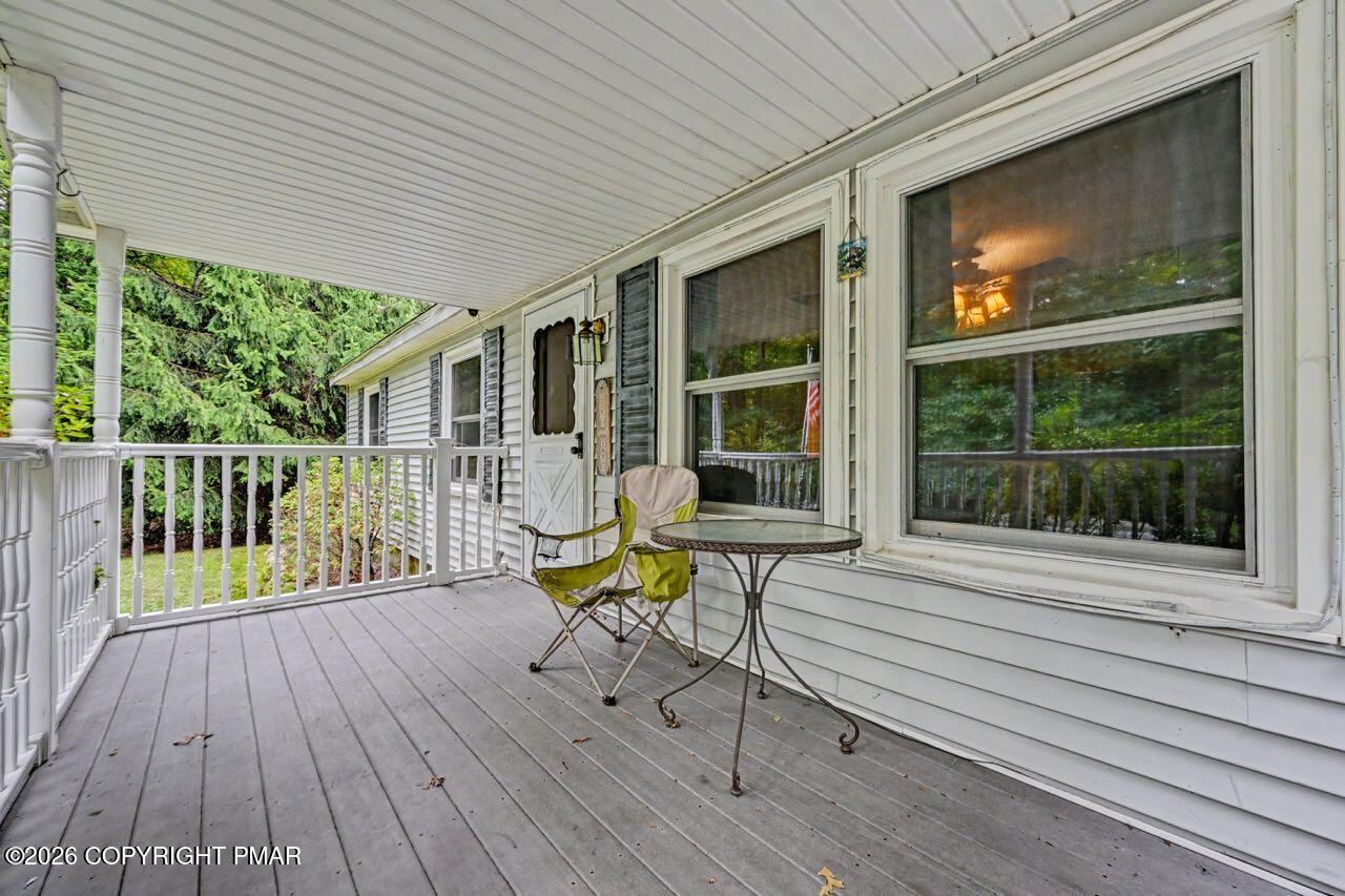 634 Towamensing Trail Property Photo 5