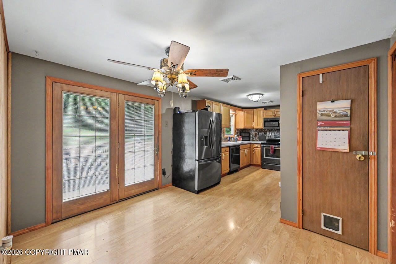634 Towamensing Trail Property Photo 10