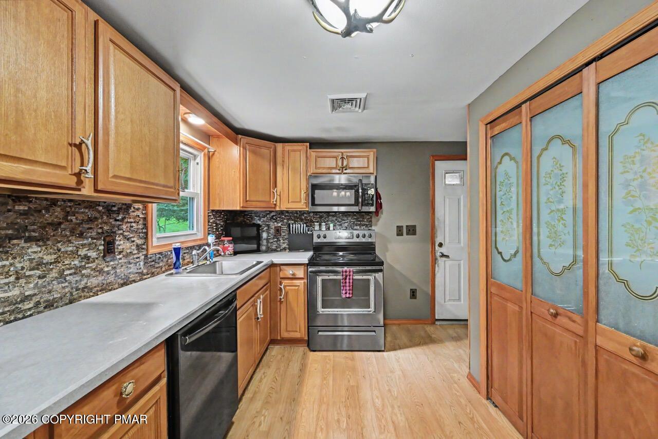 634 Towamensing Trail Property Photo 12