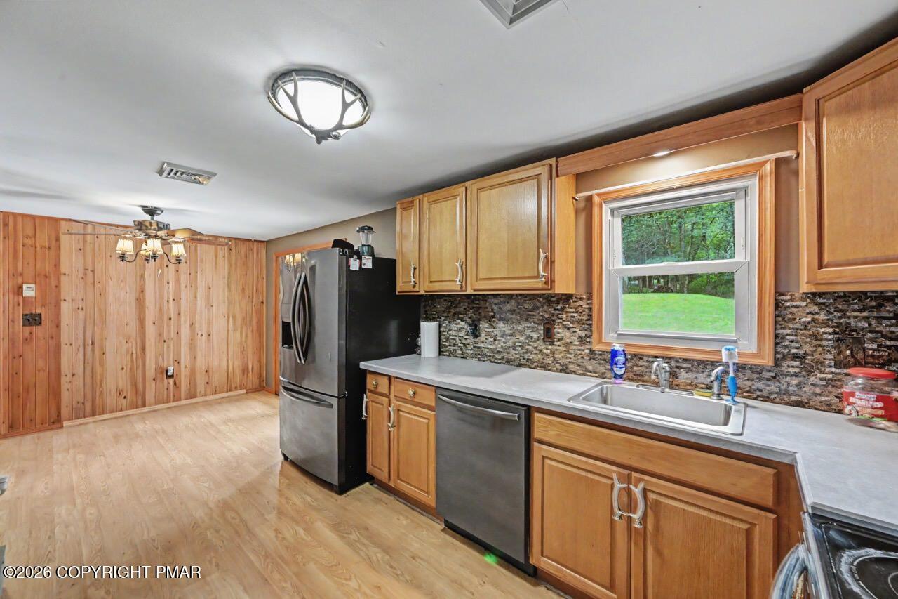 634 Towamensing Trail Property Photo 13