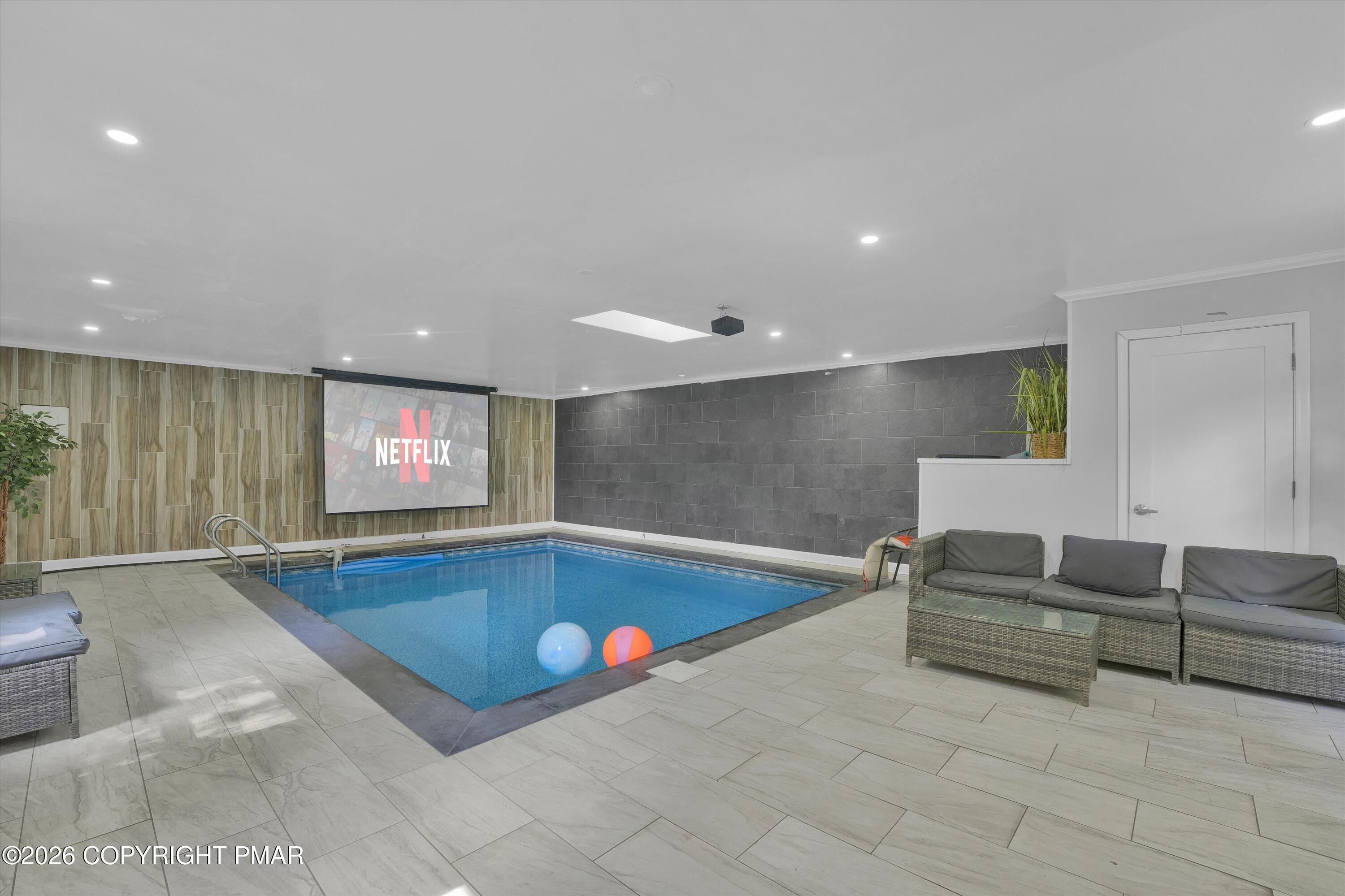 5951 Milford Road Property Photo 8