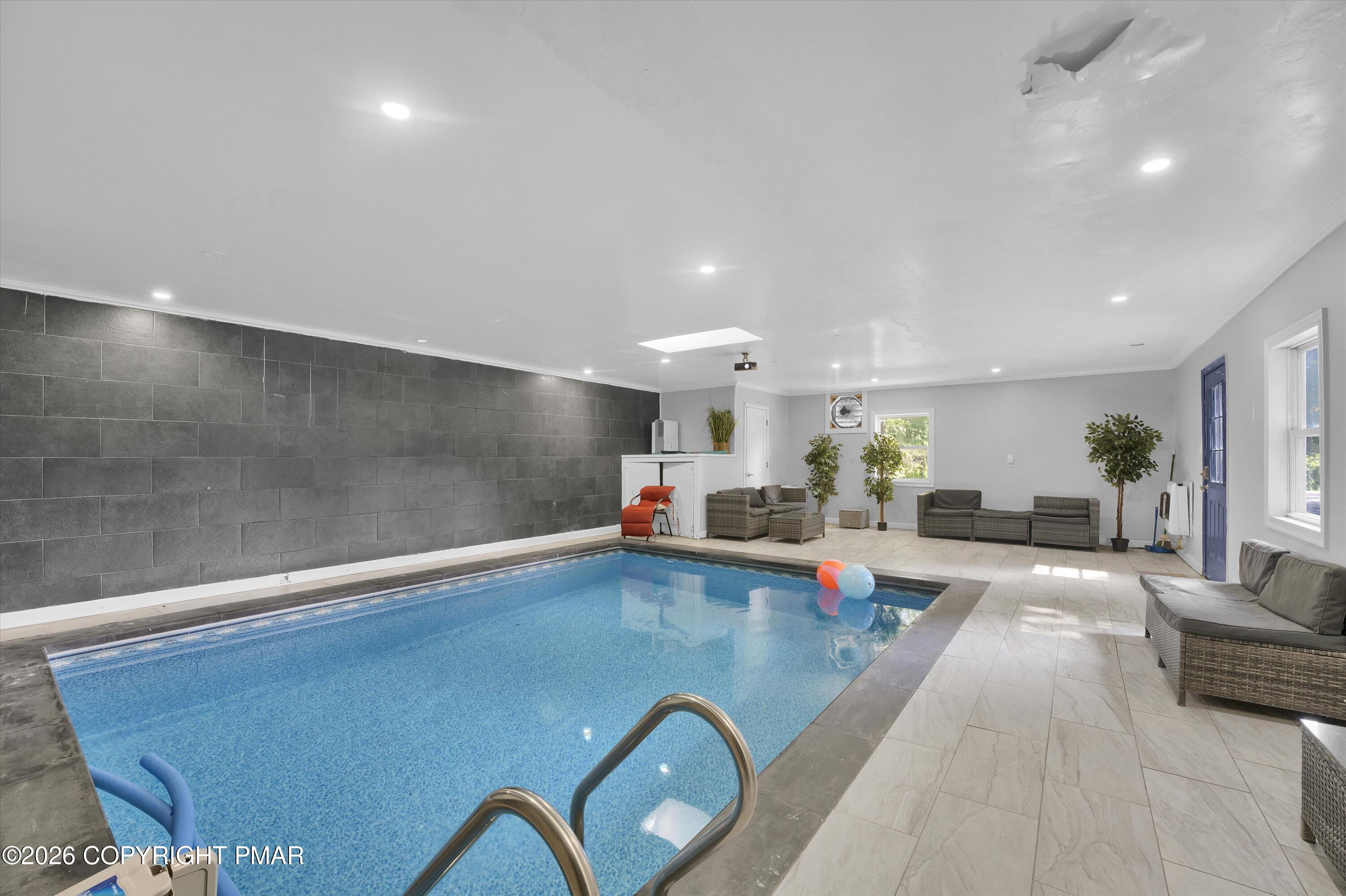 5951 Milford Road Property Photo 9
