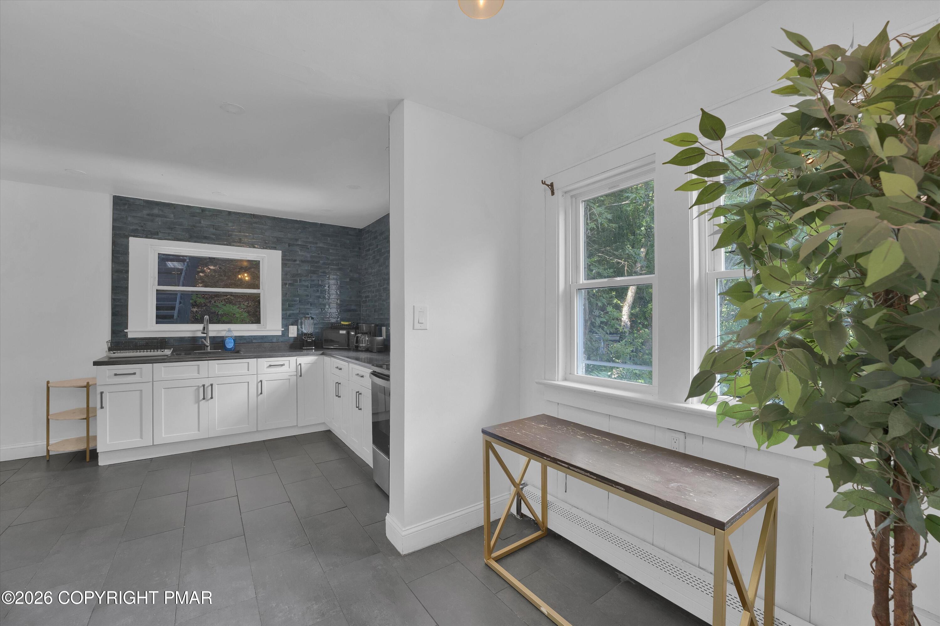 5951 Milford Road Property Photo 16