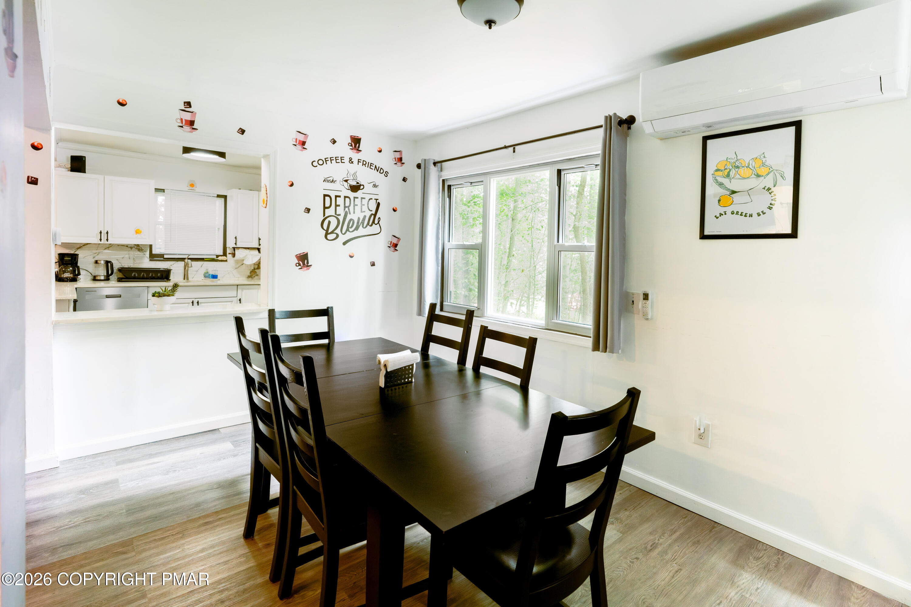 9688 Stony Hollow Drive Property Photo 6