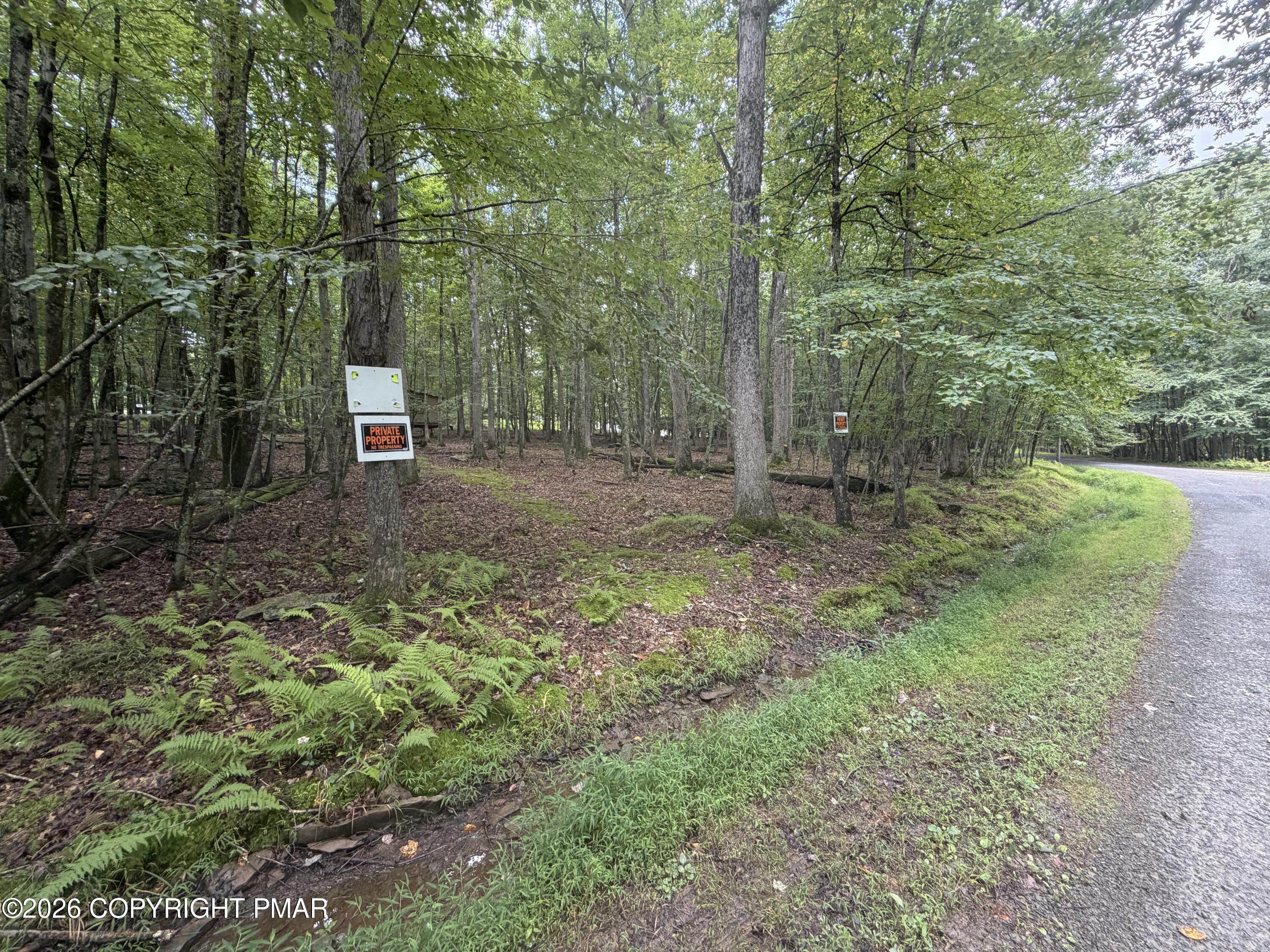 Birch Dr 608 Drive Property Photo 7
