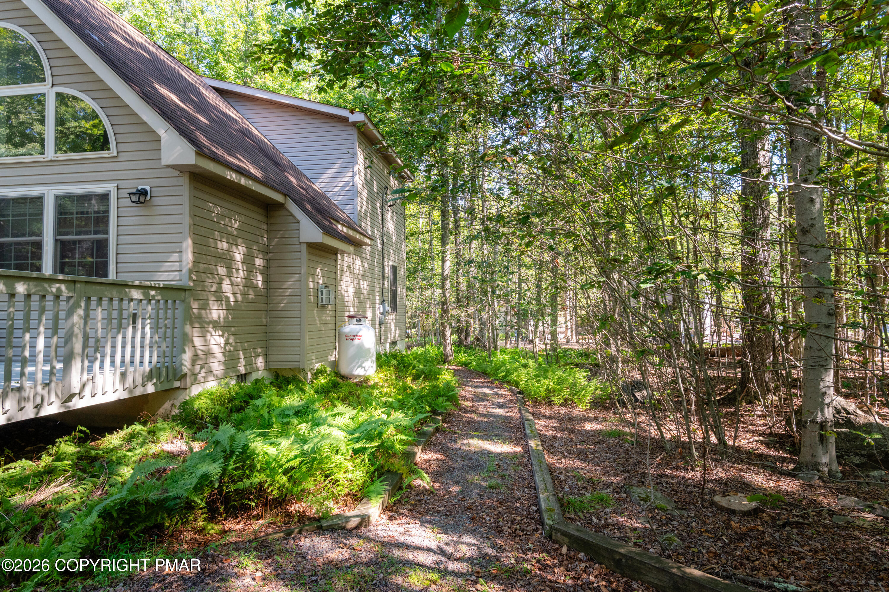 2086 Lehigh Drive Property Photo 4