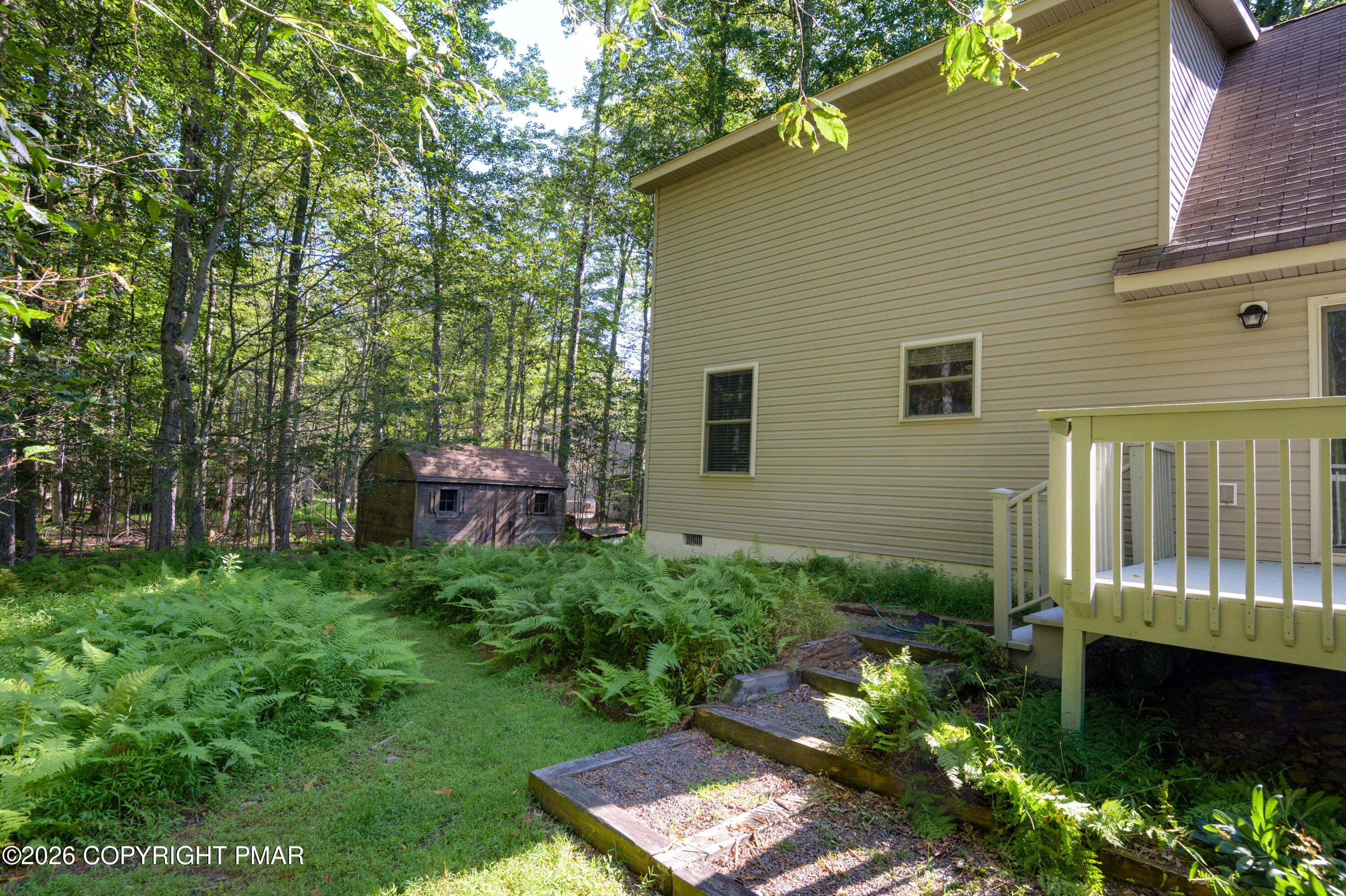 2086 Lehigh Drive Property Photo 5