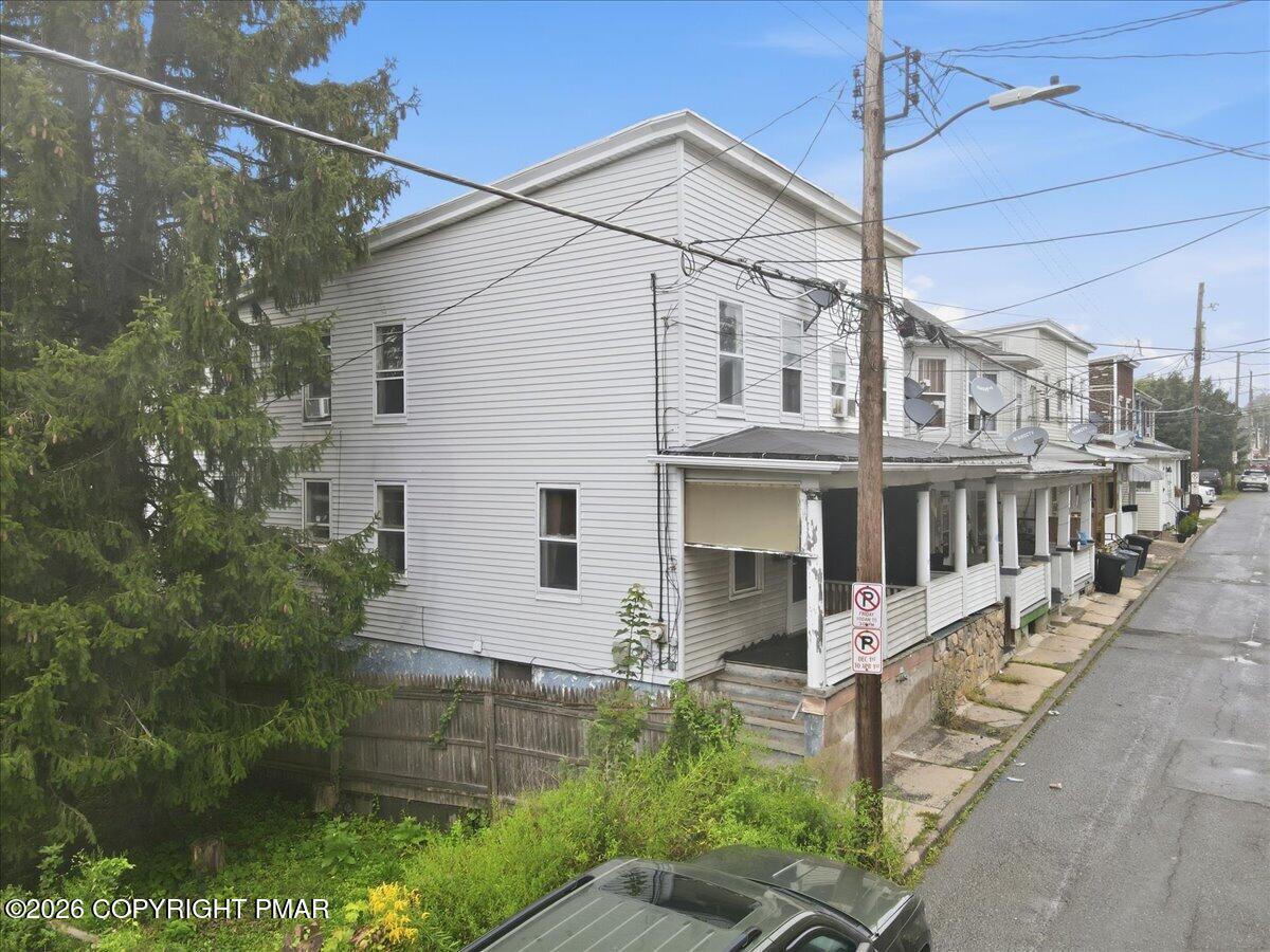 347 W Kline Avenue Property Photo 3