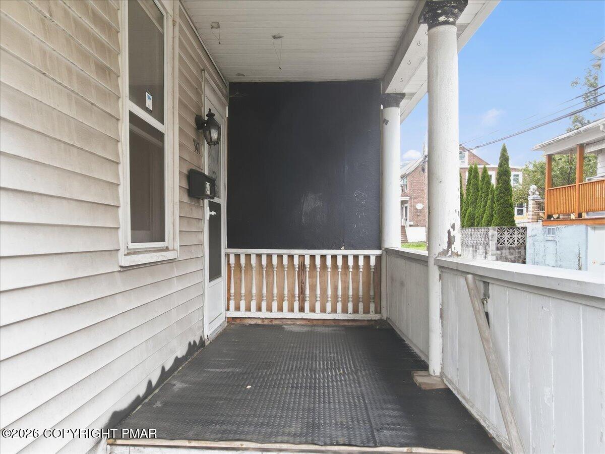 347 W Kline Avenue Property Photo 5