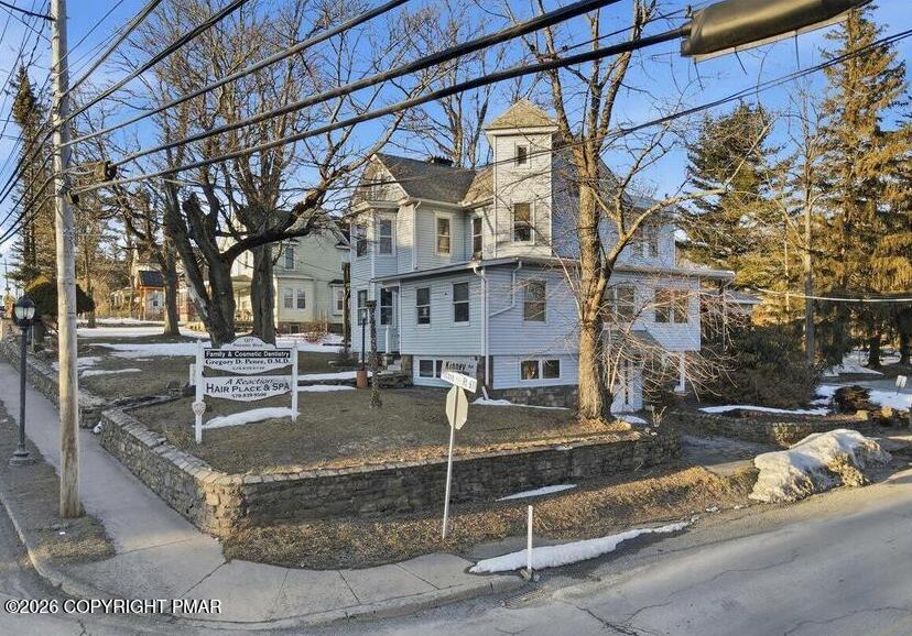 1377 Pocono Boulevard Main Level Property Photo 1