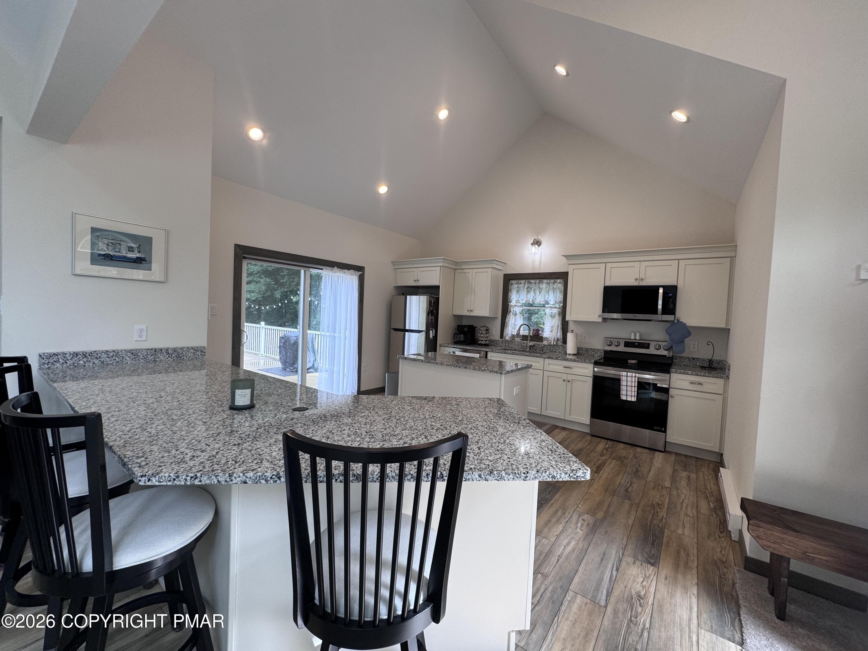 115 Hawthorn Road Property Photo 5