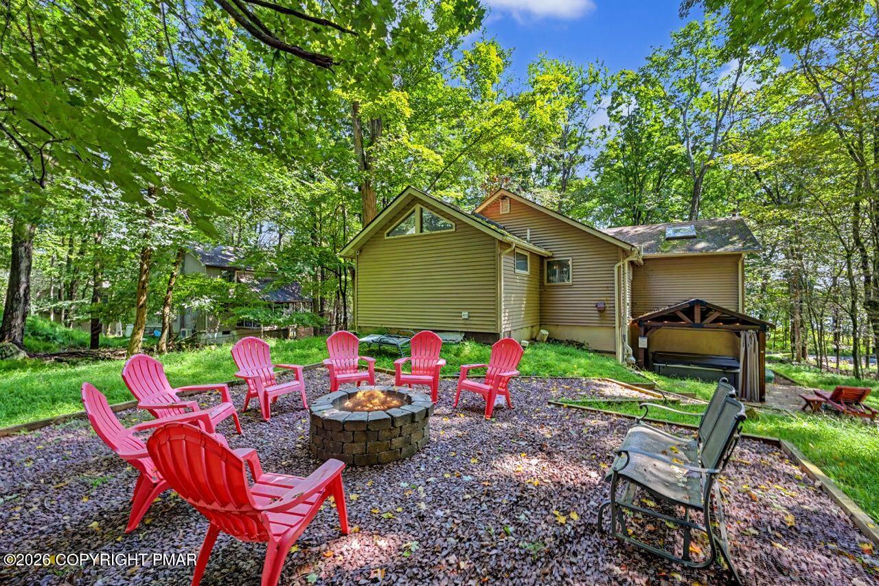 155 Cotton Tail Lane Property Photo 3