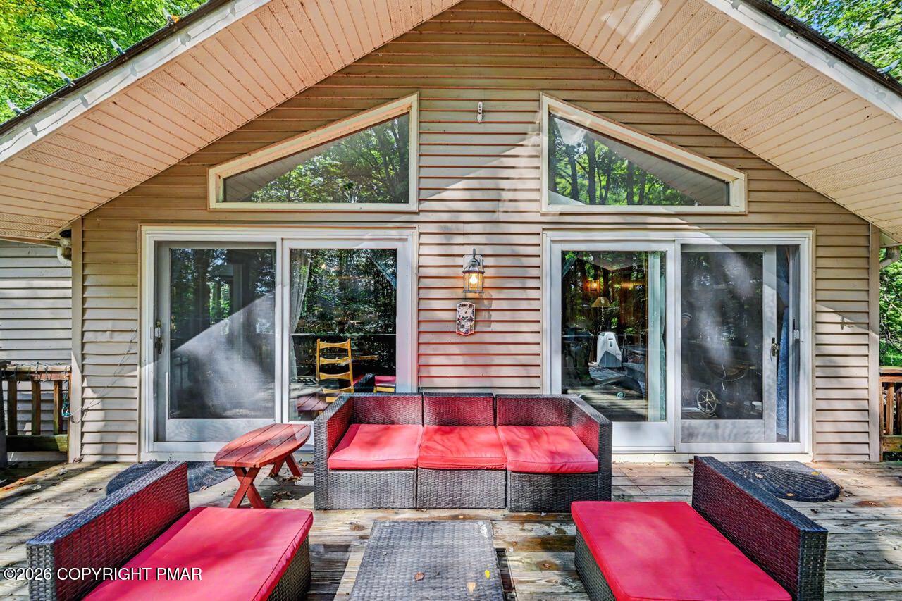 155 Cotton Tail Lane Property Photo 10