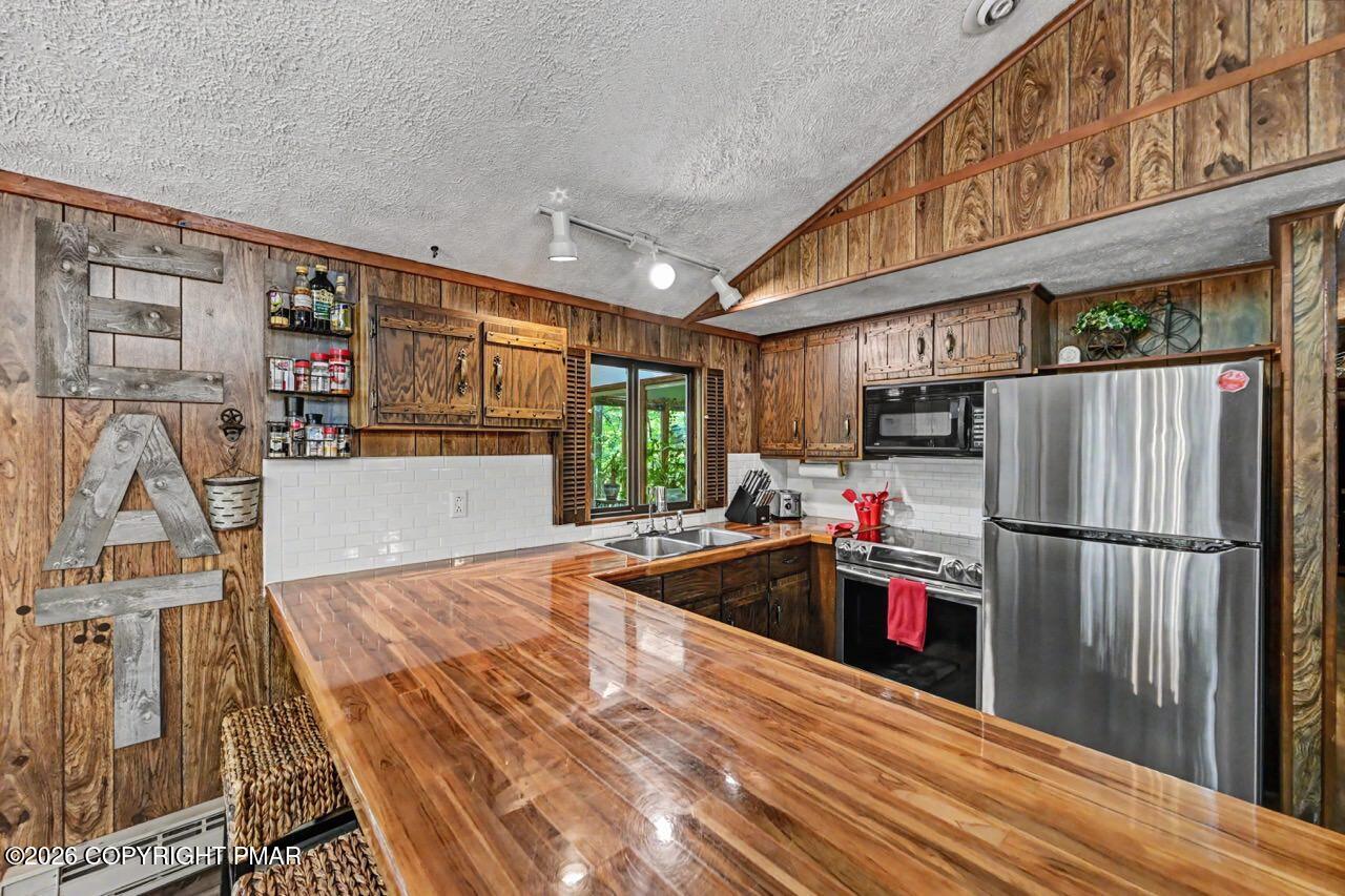 155 Cotton Tail Lane Property Photo 24