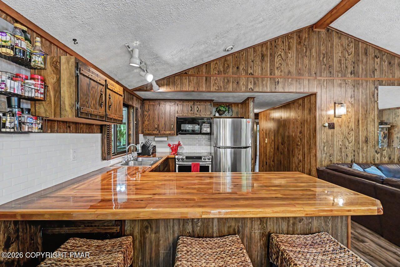 155 Cotton Tail Lane Property Photo 25