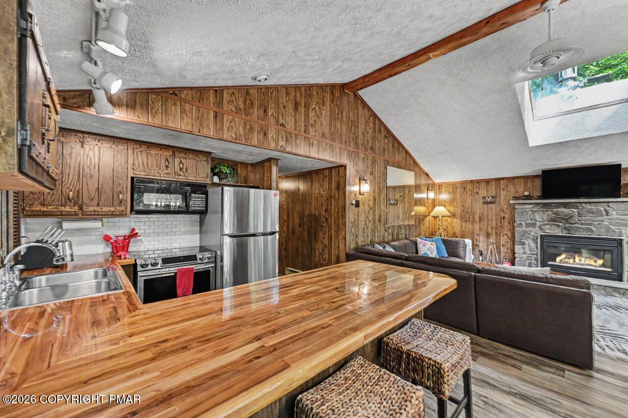 155 Cotton Tail Lane Property Photo 26