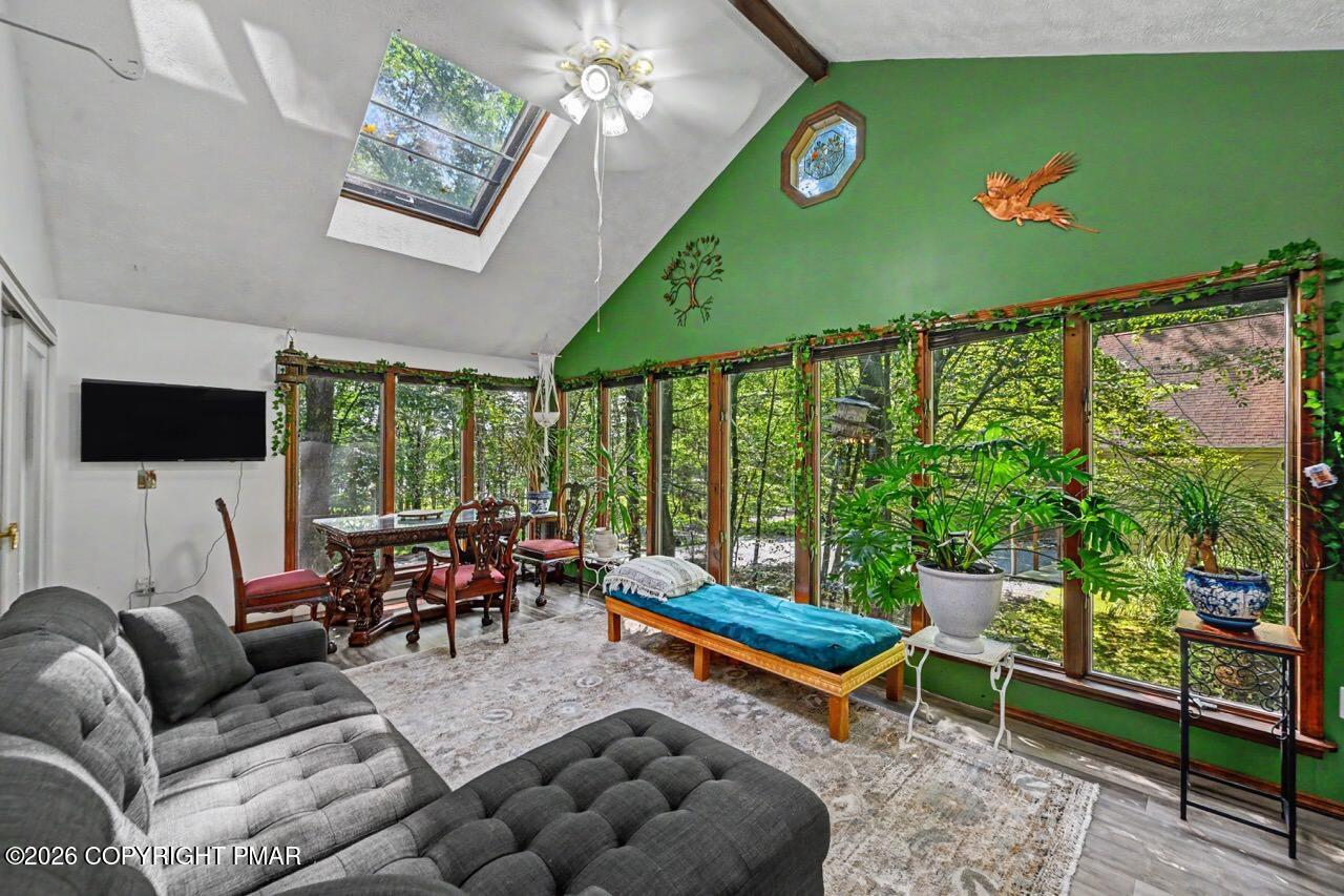 155 Cotton Tail Lane Property Photo 28