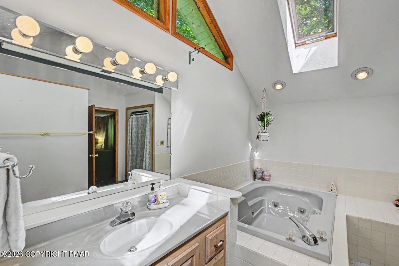 155 Cotton Tail Lane Property Photo 33