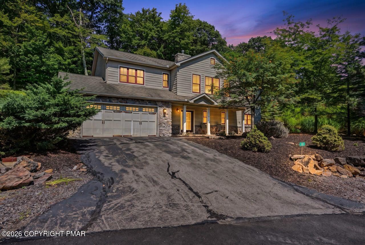 10 Bluestone Court Property Photo 4