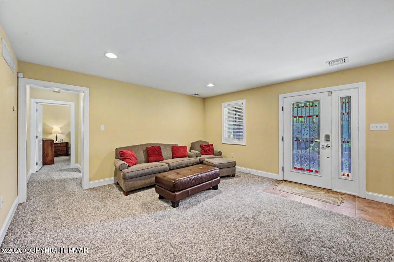 10 Bluestone Court Property Photo 11