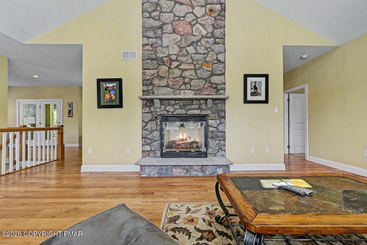 10 Bluestone Court Property Photo 16