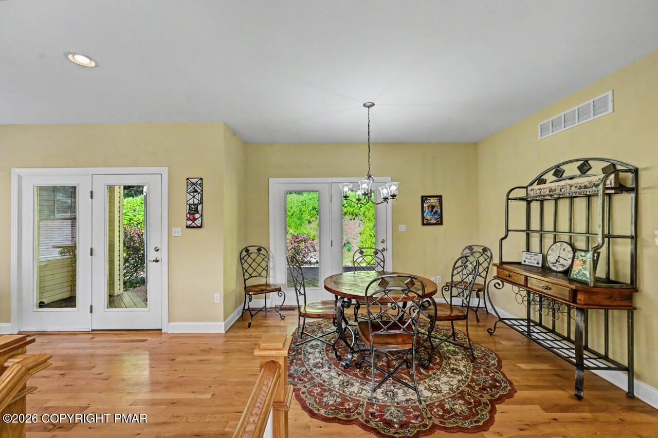 10 Bluestone Court Property Photo 21