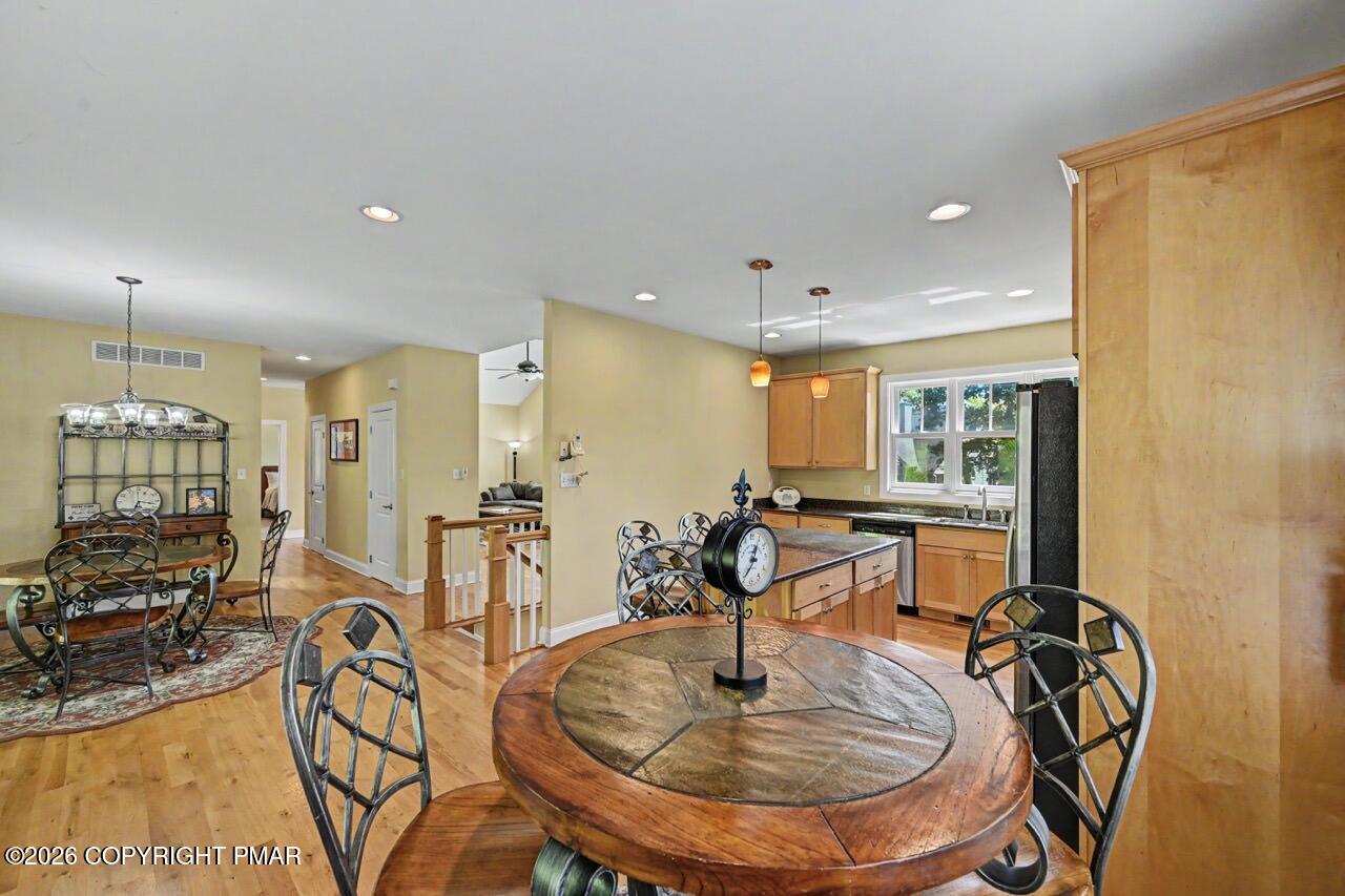 10 Bluestone Court Property Photo 30