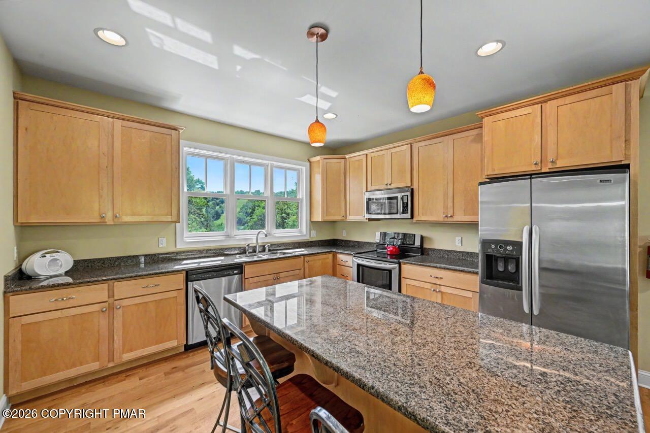 10 Bluestone Court Property Photo 32