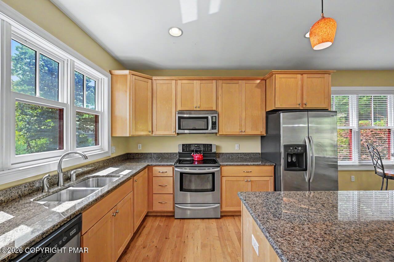 10 Bluestone Court Property Photo 33