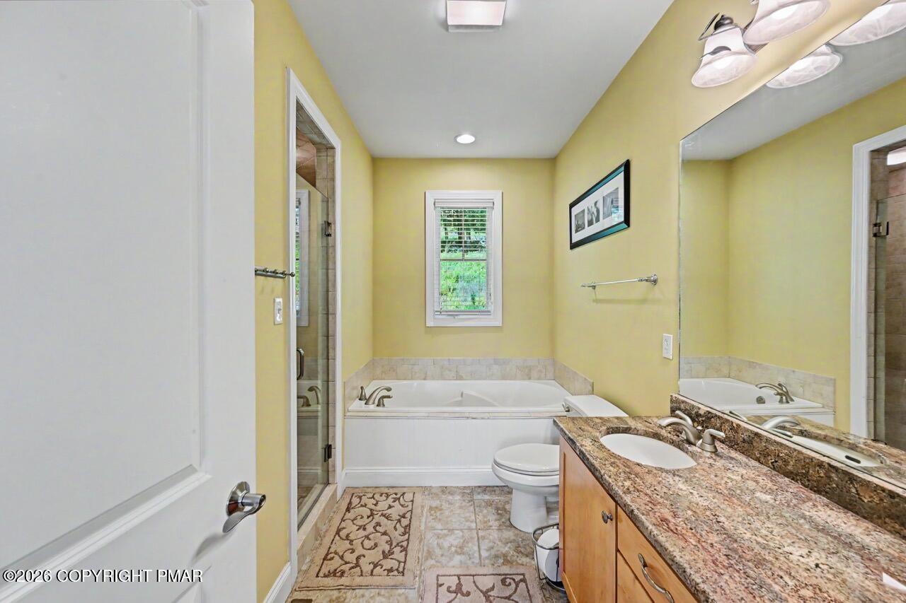 10 Bluestone Court Property Photo 42