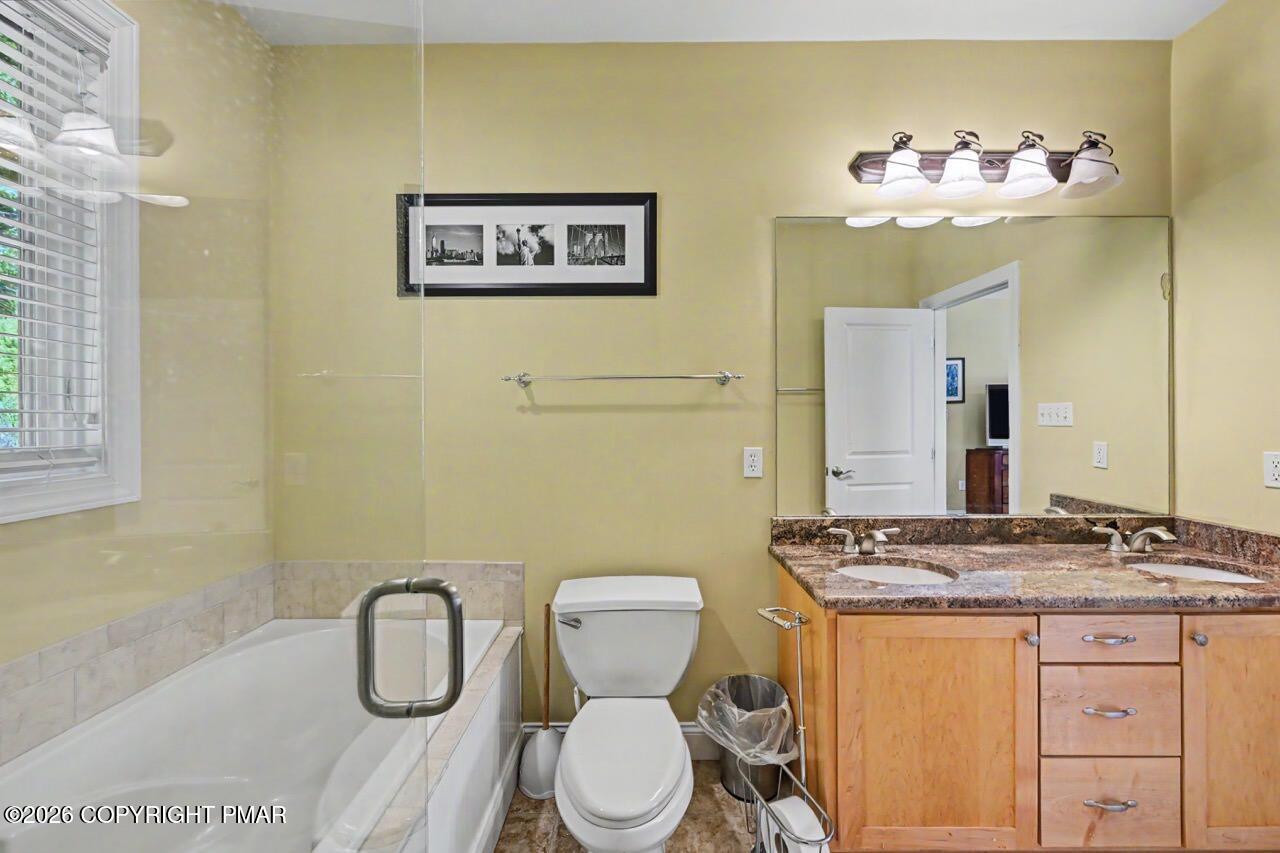 10 Bluestone Court Property Photo 45