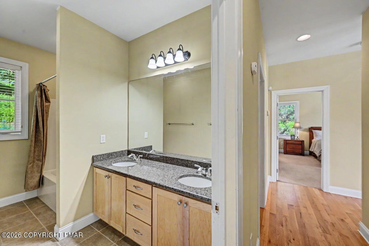 10 Bluestone Court Property Photo 50
