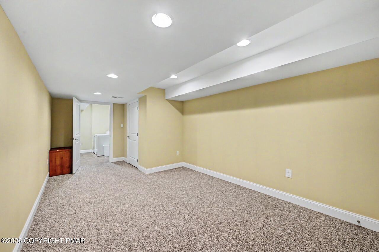 10 Bluestone Court Property Photo 65
