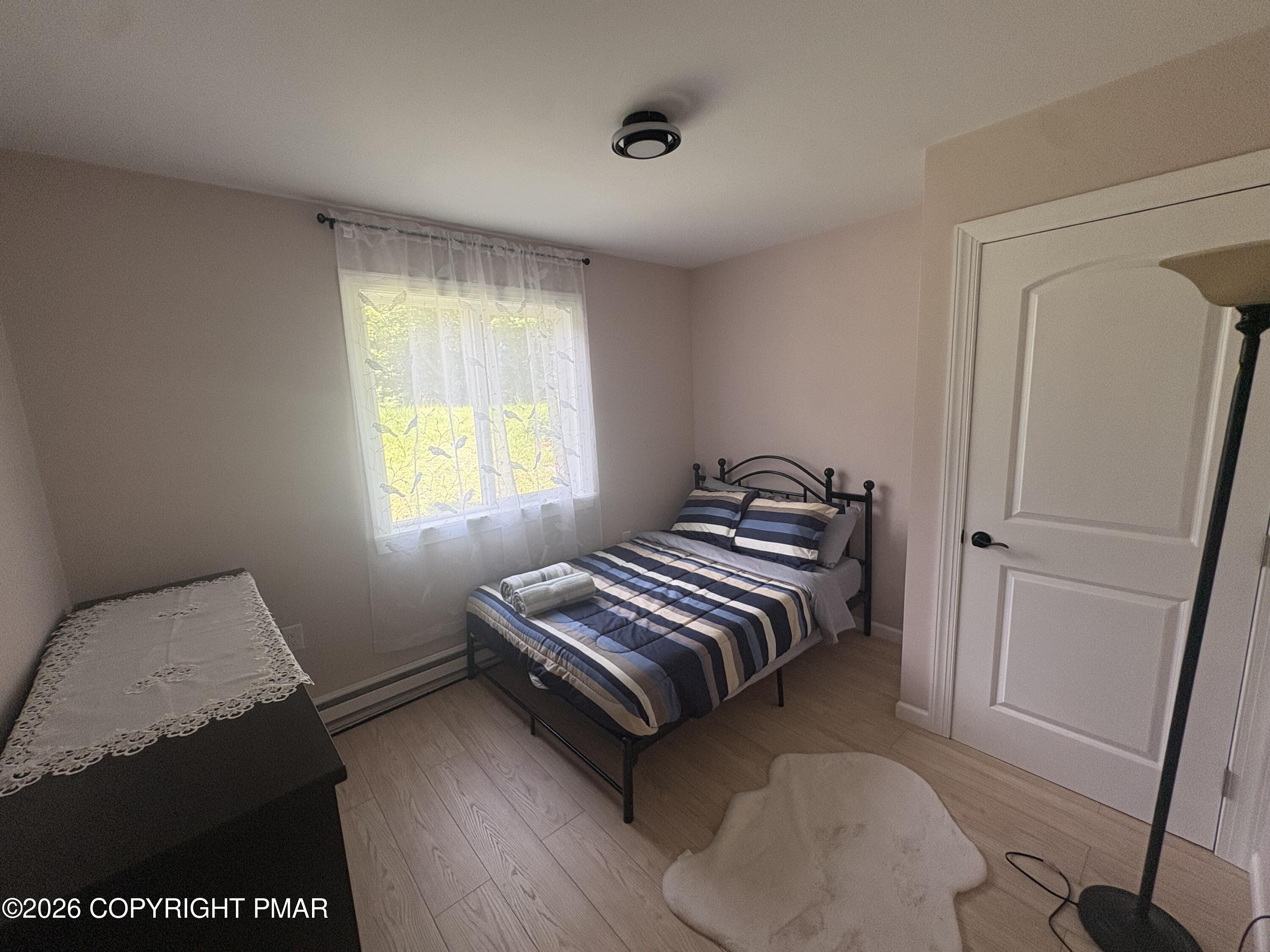1388 Glade Drive S Property Photo 9