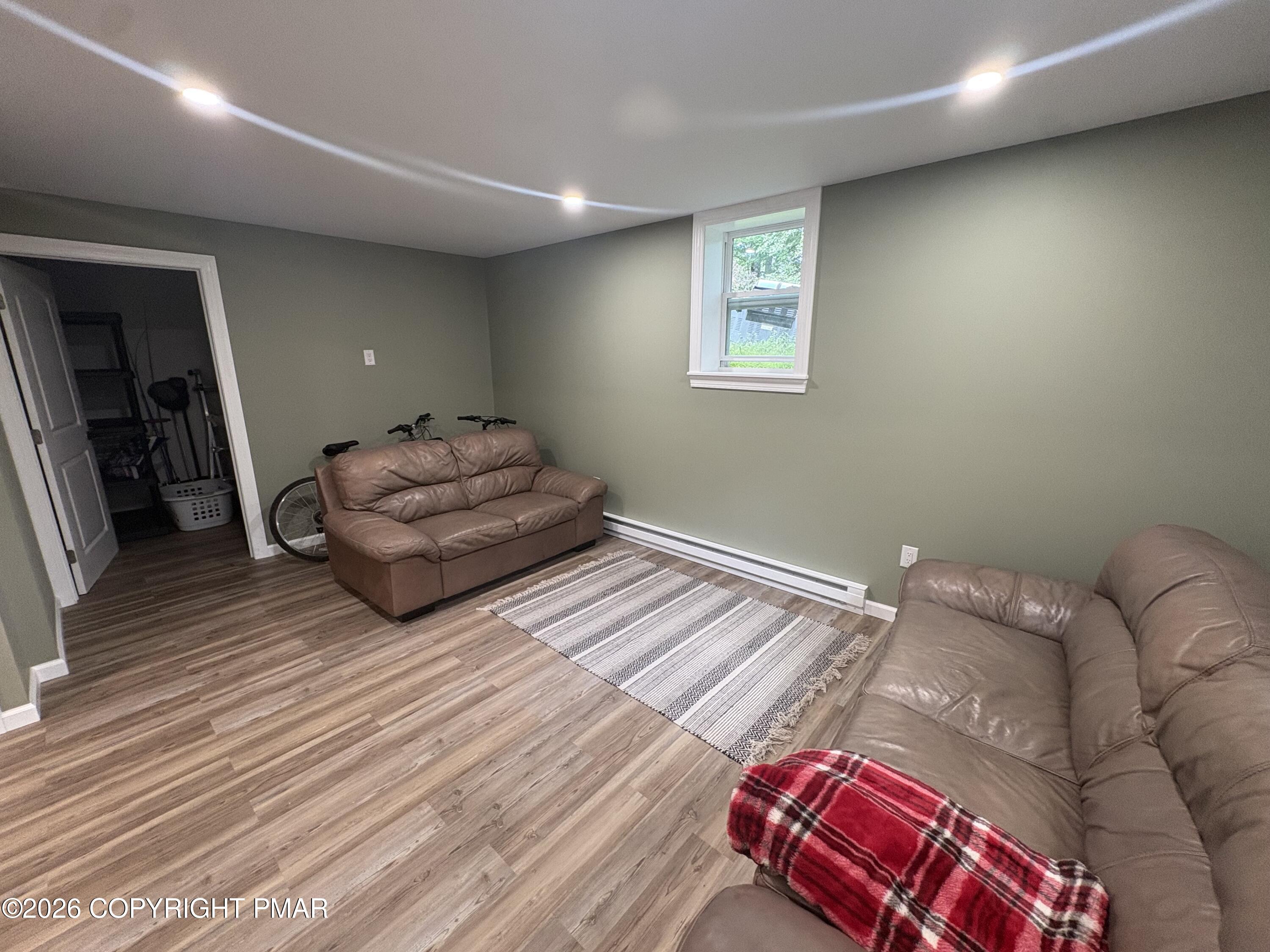 1388 Glade Drive S Property Photo 23
