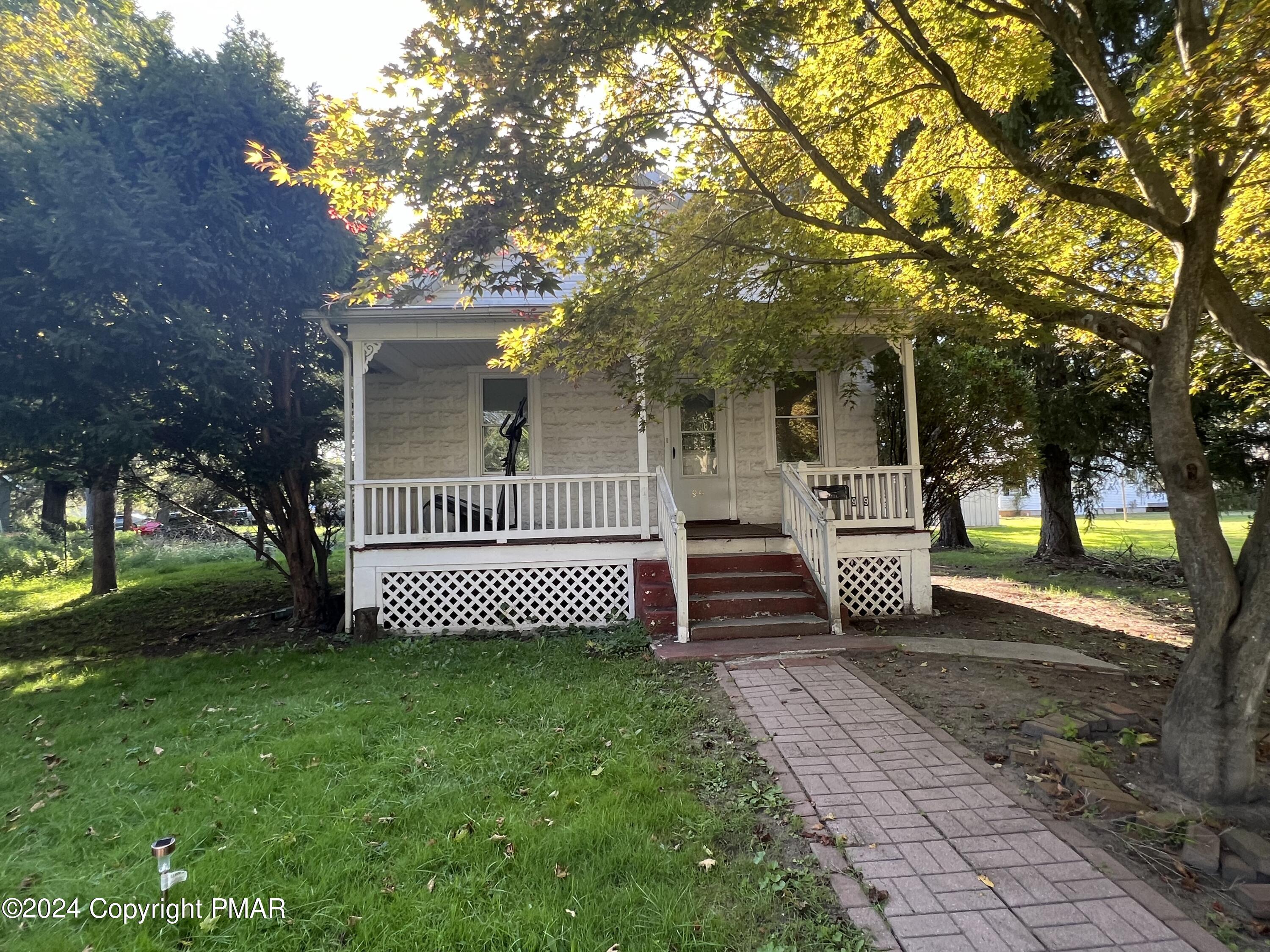 99 Walnut Street Property Photo 1
