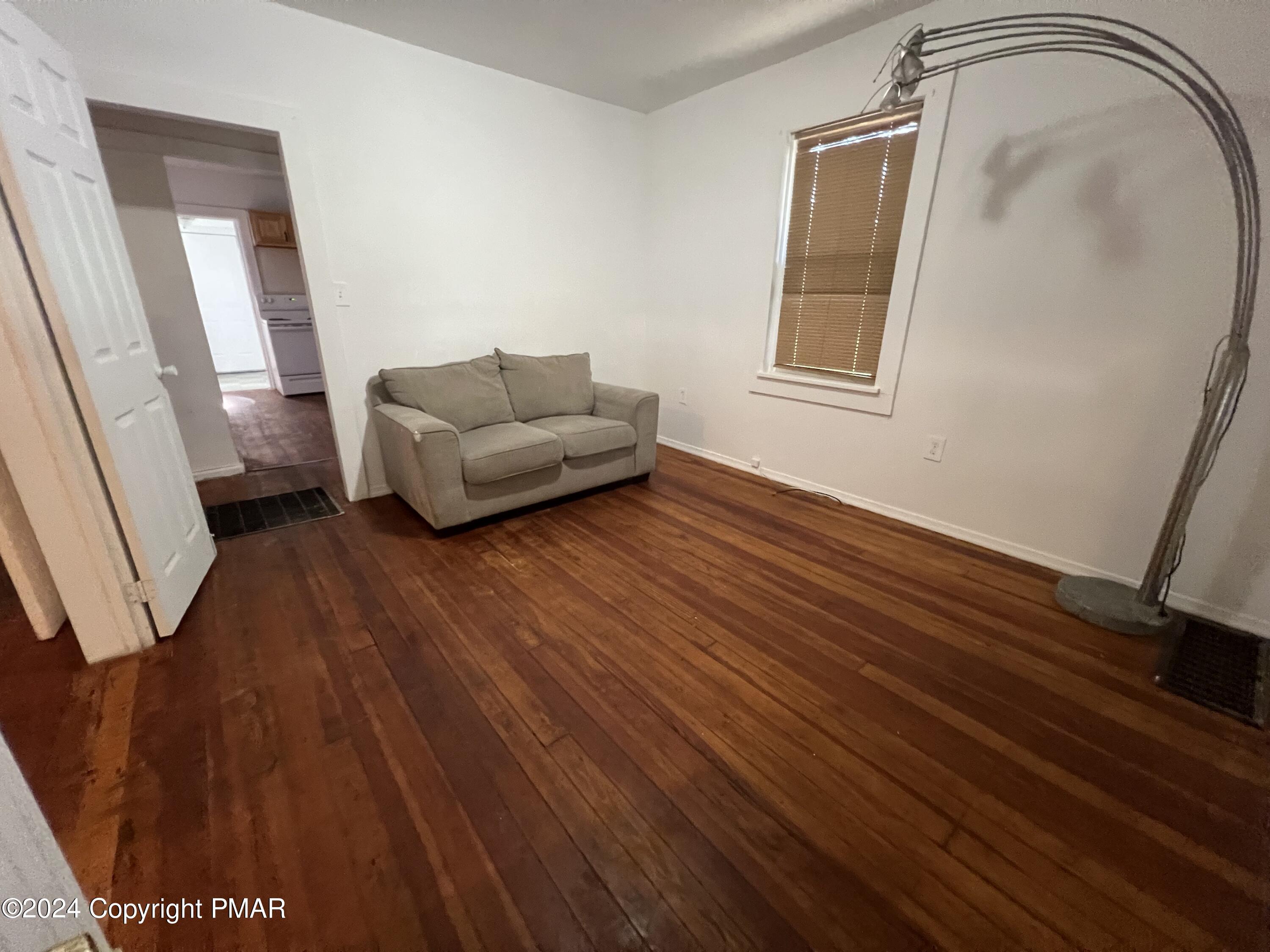 99 Walnut Street Property Photo 2
