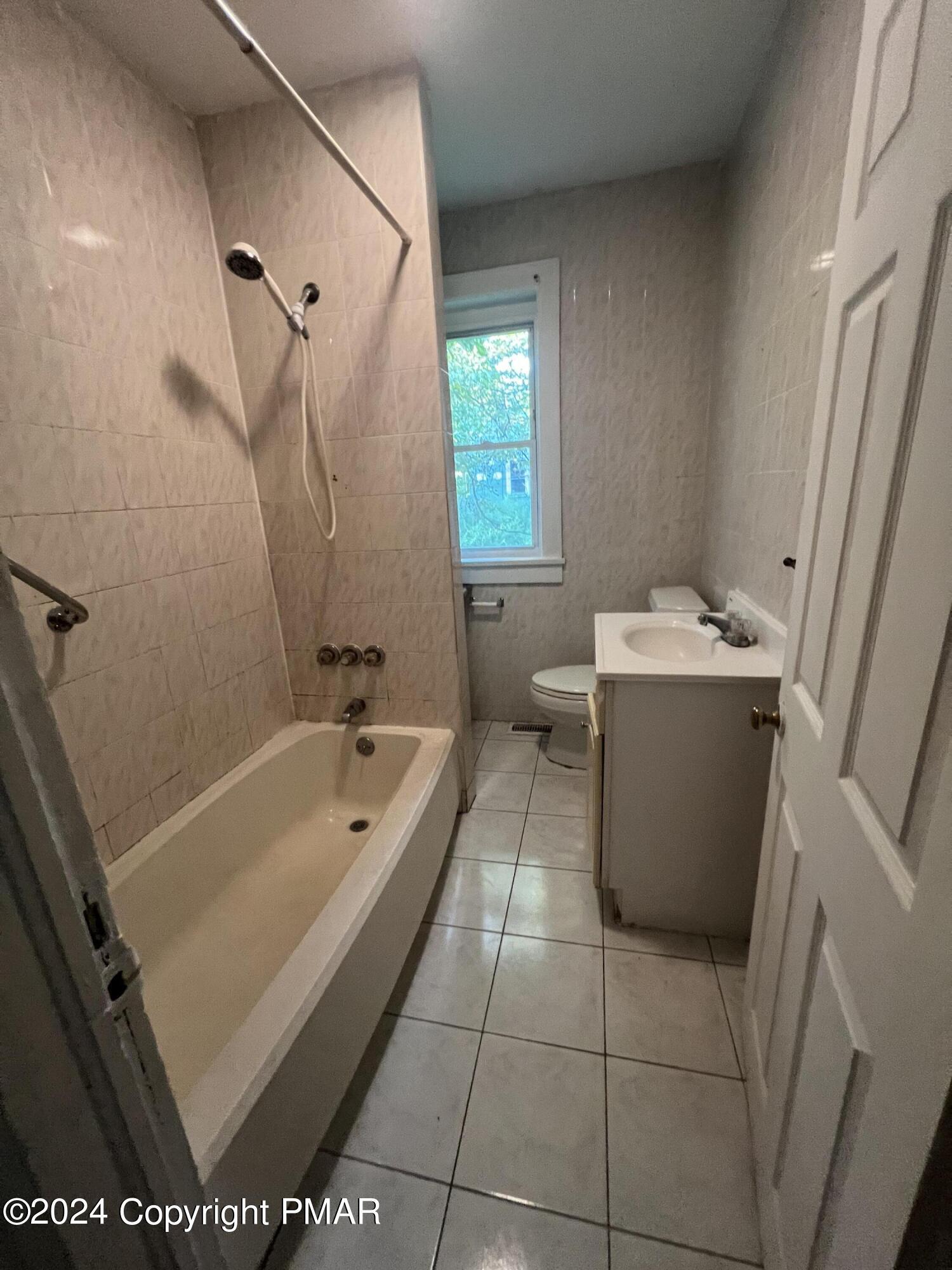 99 Walnut Street Property Photo 4