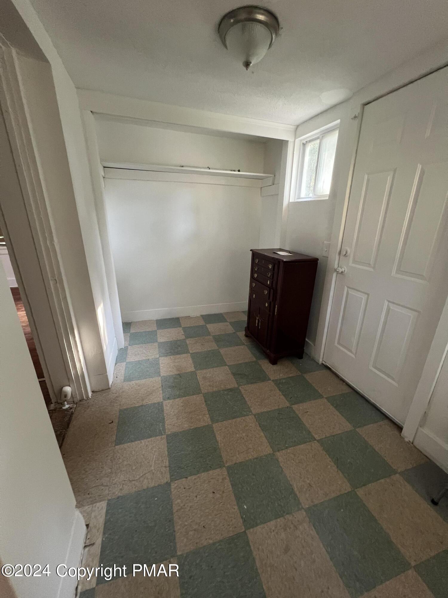 99 Walnut Street Property Photo 8