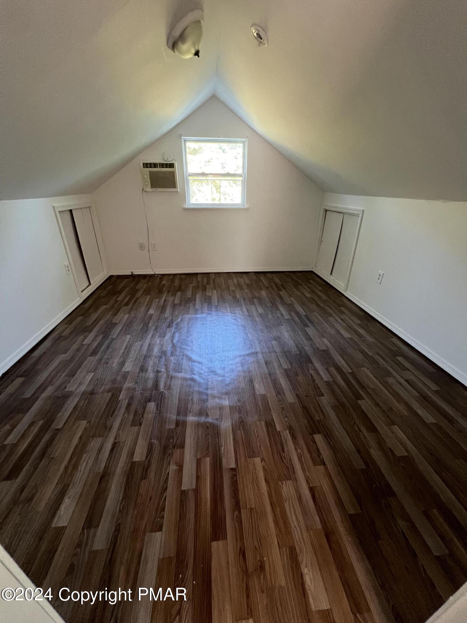 99 Walnut Street Property Photo 11