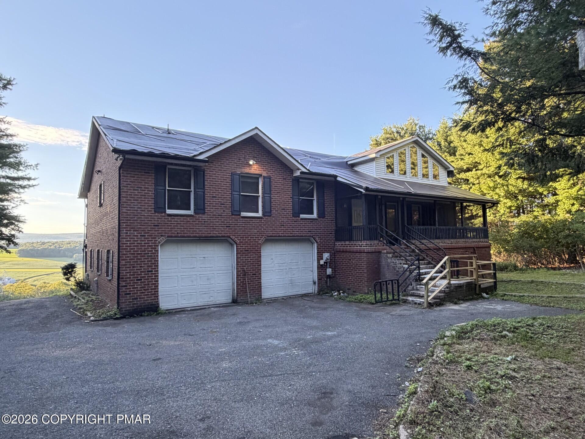 189 Turkey Ridge Drive Property Photo 2